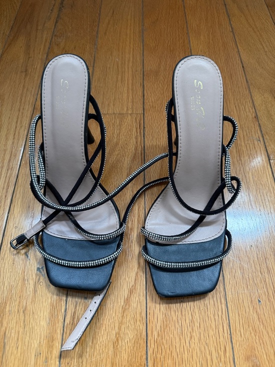 Soan Her Shoes - 'Soan Her Shoes' Strappy Black Embellished Square-Toe Heels - size 40
